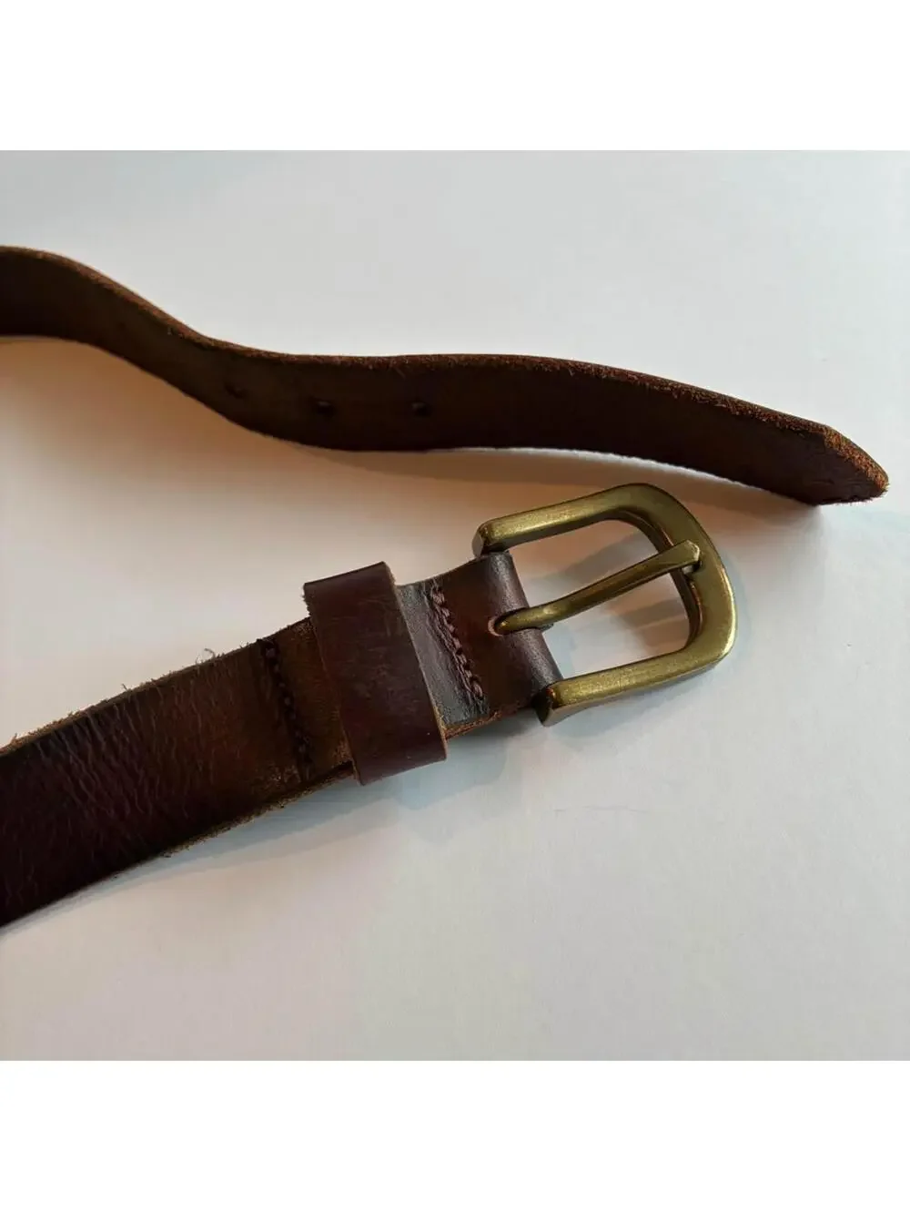 Levi’s Genuine Leather Belt Brown Brass Buckle Size 31 Vintage Distressed Casual